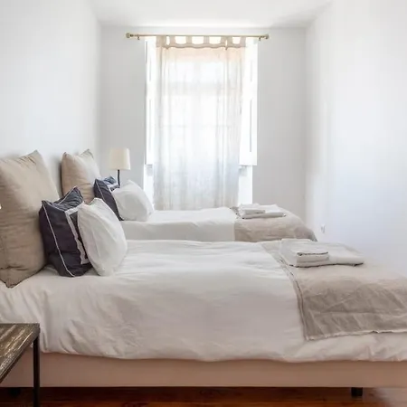 Apartament Plum Guide - O Cofre *